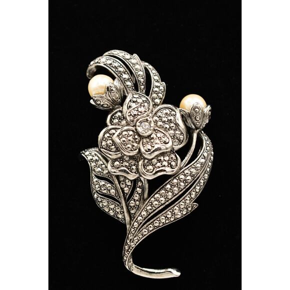 KJL Avon Vintage Flower Pin Brooch Silver Rhinestone Crystal Pearl Signed Bin5B - Picture 1 of 12